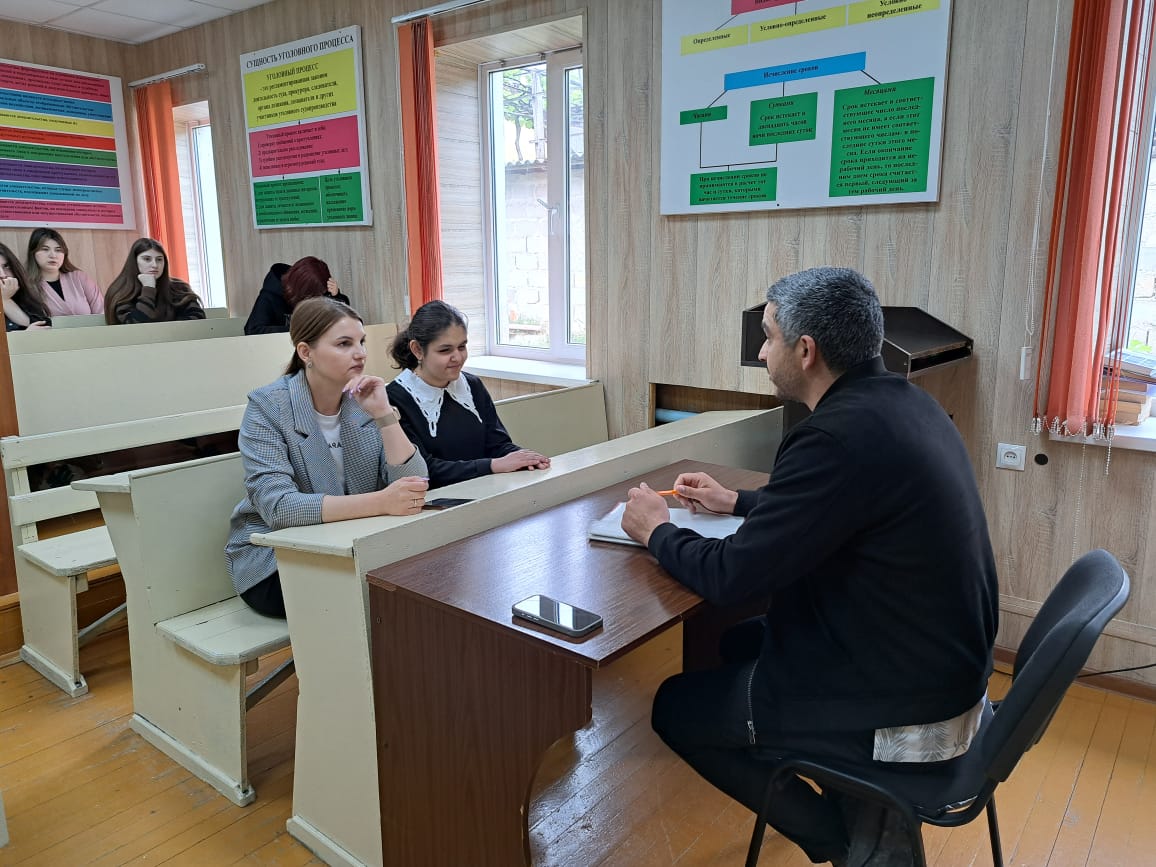 Школьница в гостях у студентов и преподавателей филиала