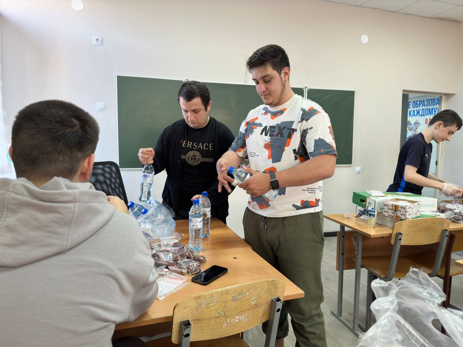 Участие студентов филиала и школьников в благотворительной акции