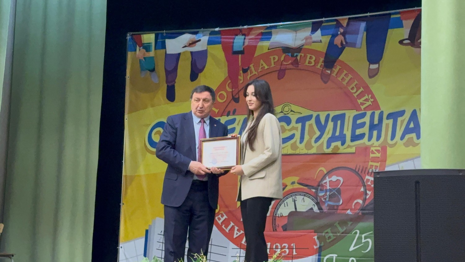 Студентка филиала среди лучших студентов ДГУ