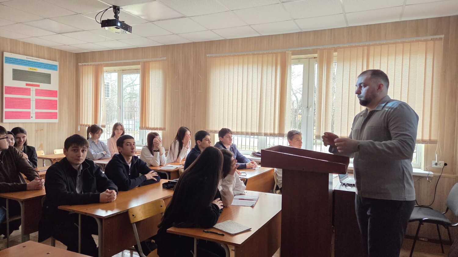 Кураторский час о вреде фейковых новостей