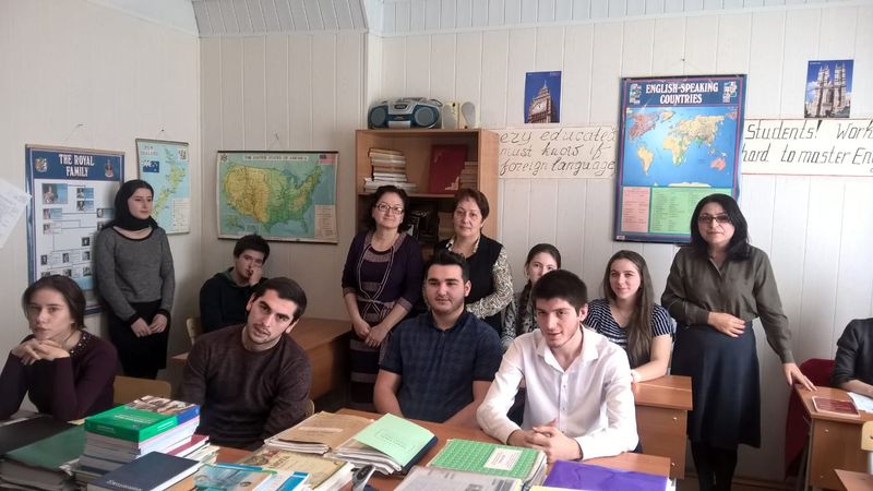 Круглый стол на тему «Welcome to our English Club», посвященный 20-летию филиала