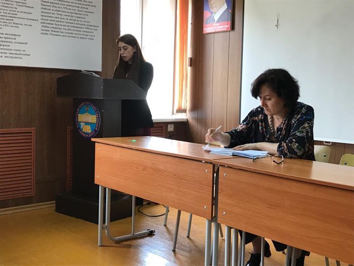 В филиале прошла экономическая секция студенческой конференции